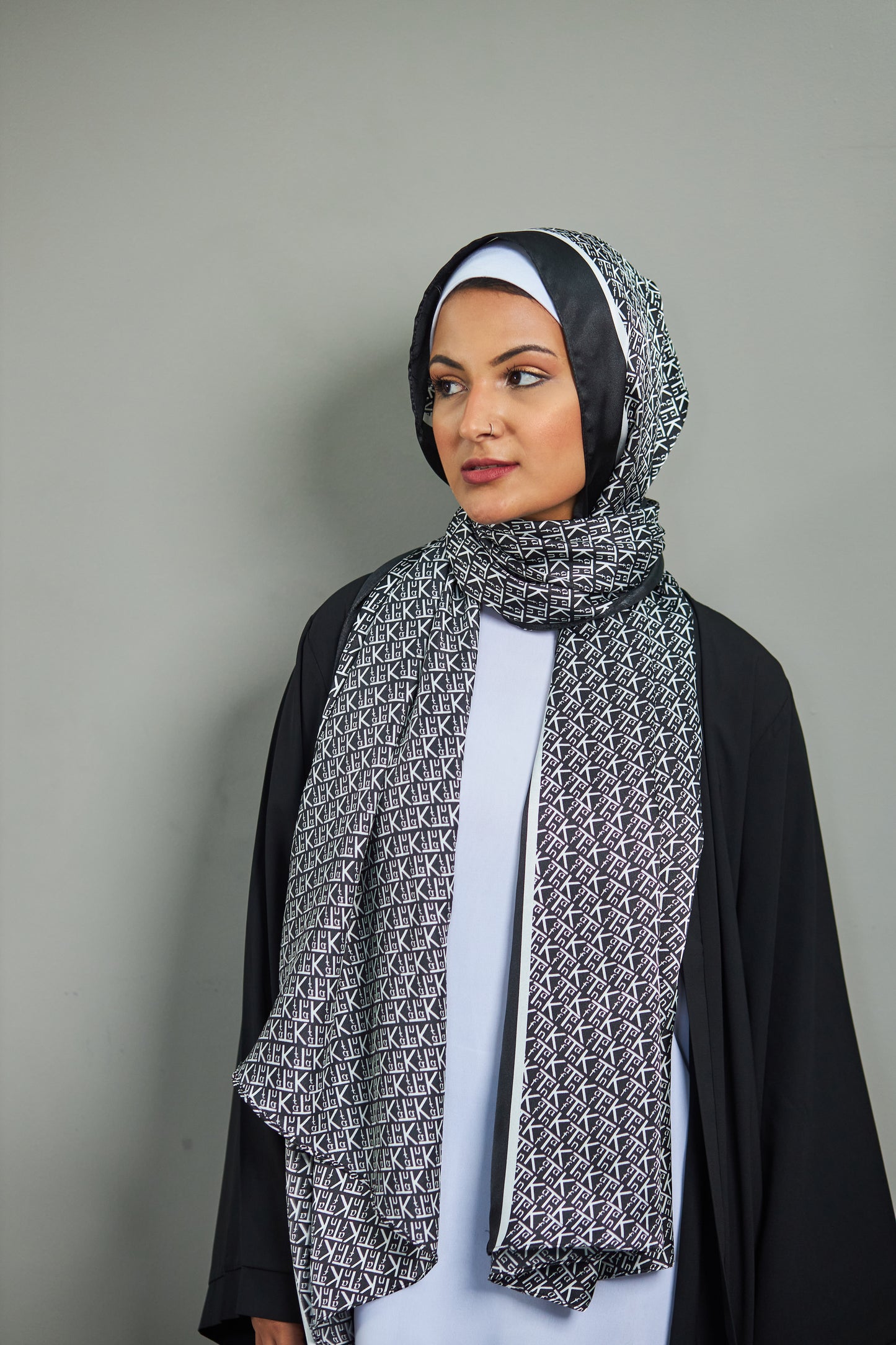 K-Elegance Scarf in B&W