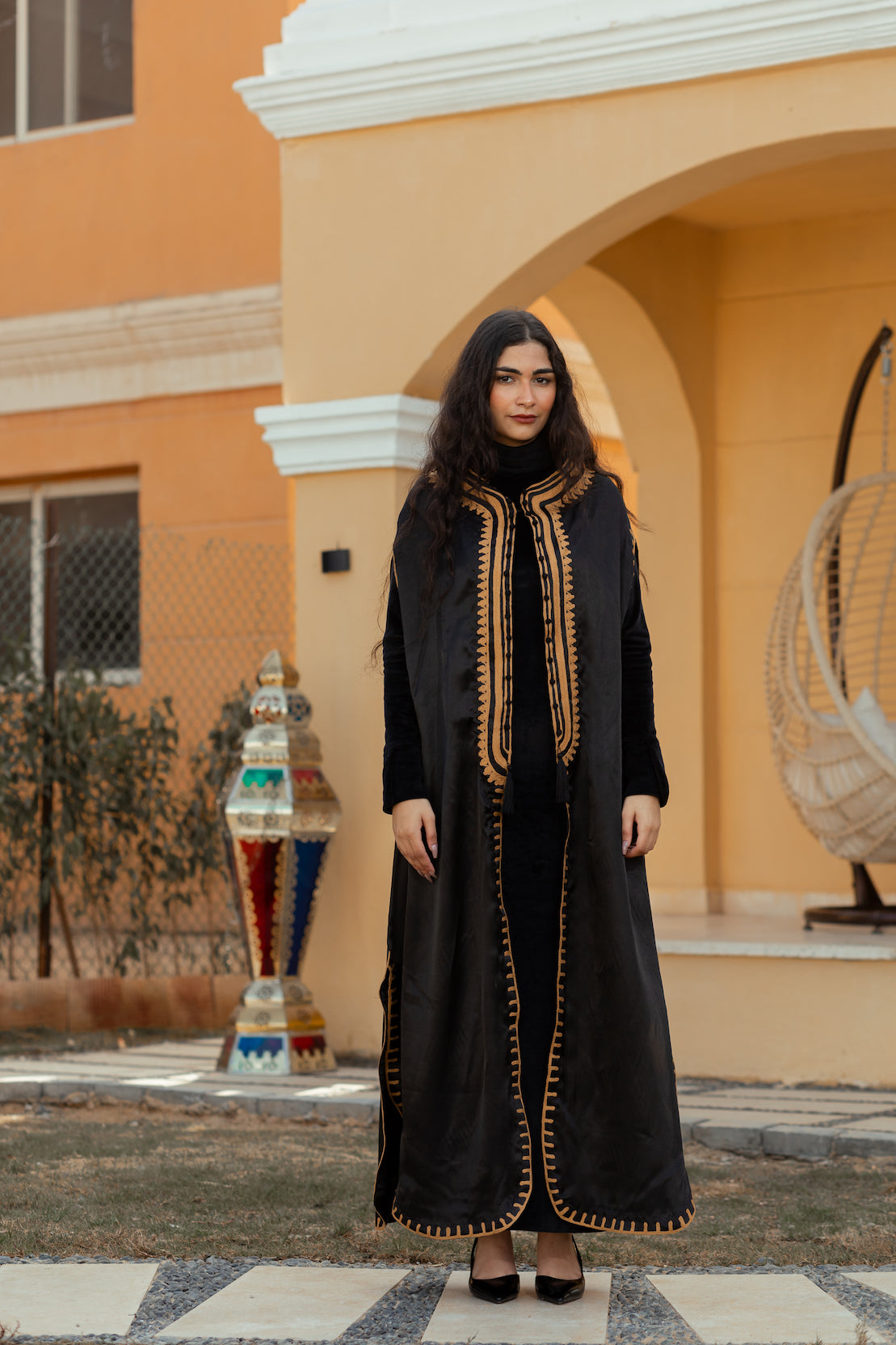 Black & Gold Tabarka Cape