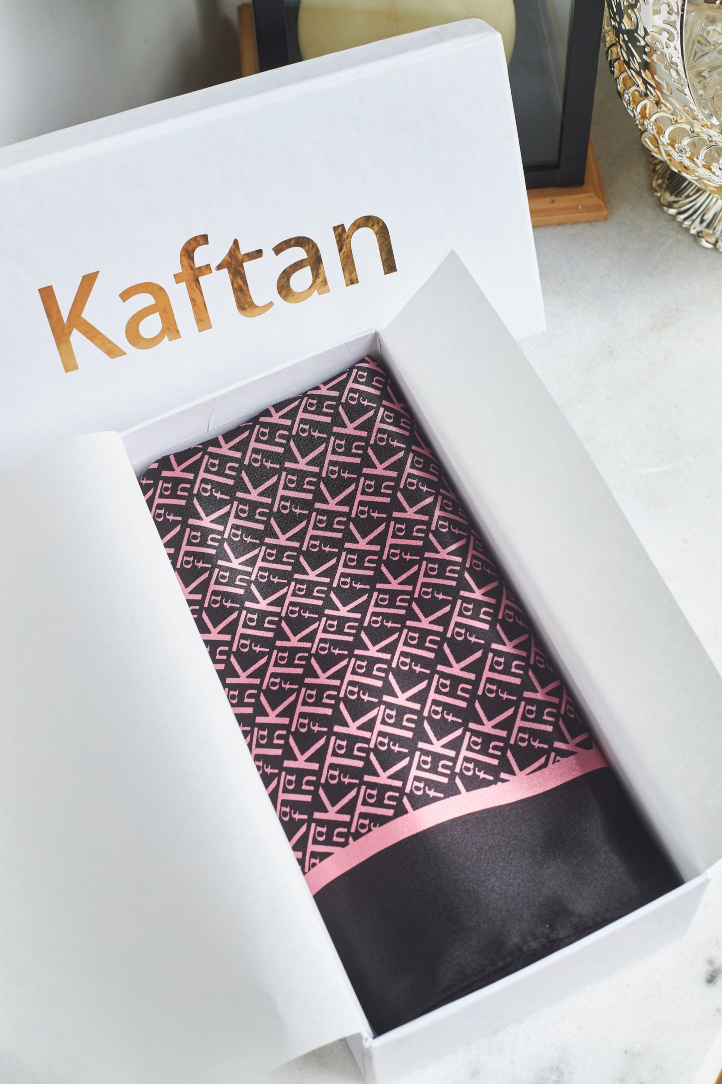 K-Elegance Scarf in Pink