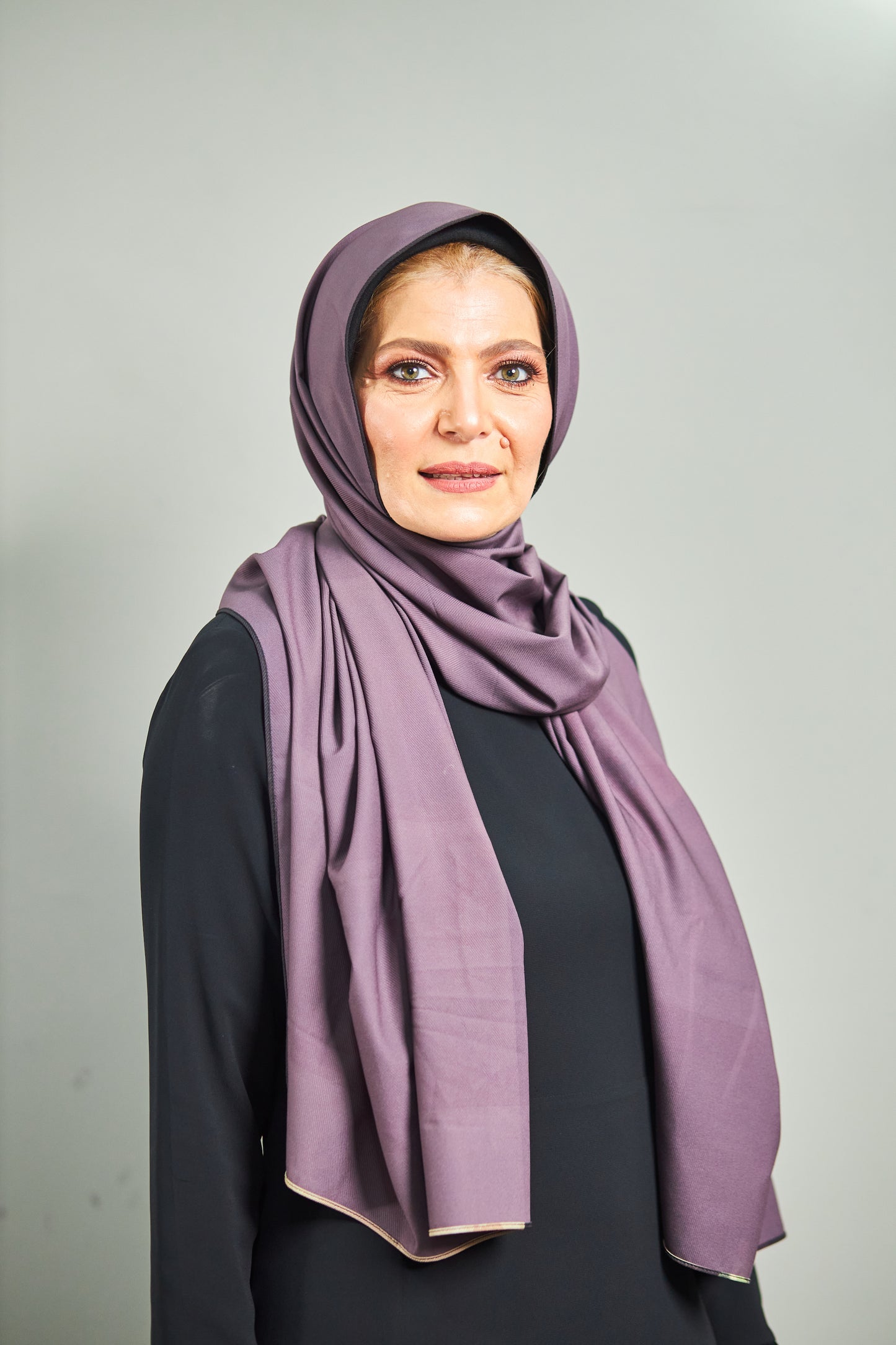 وشاح عادي وبتلات