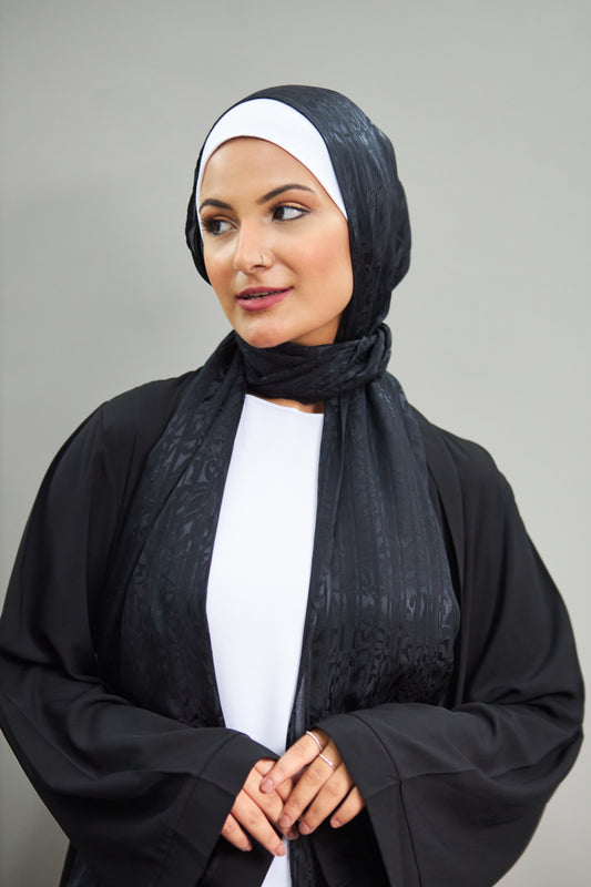 وشاح لوكس أسود