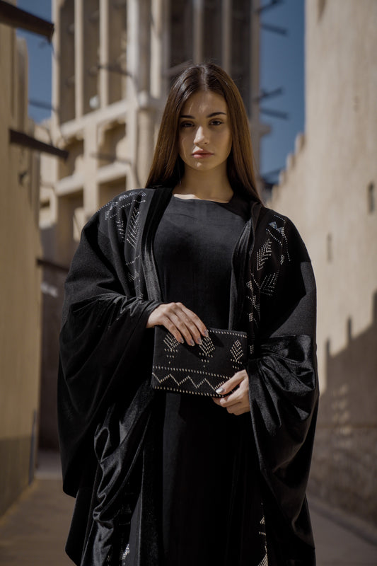 Tally Artisan Hand-Embroidered Clutch ✨