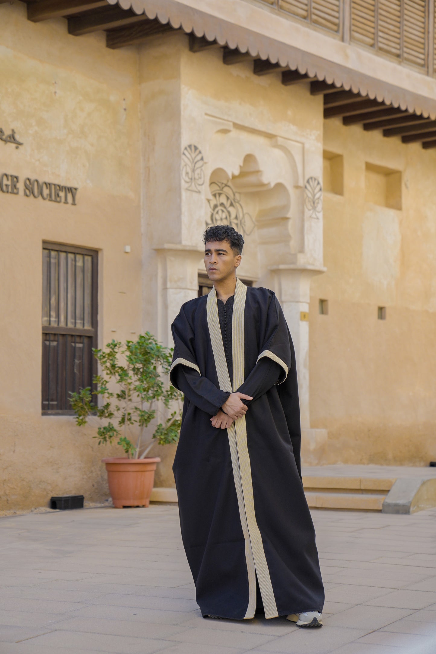 Royal Noir Serma Kaftan ✨