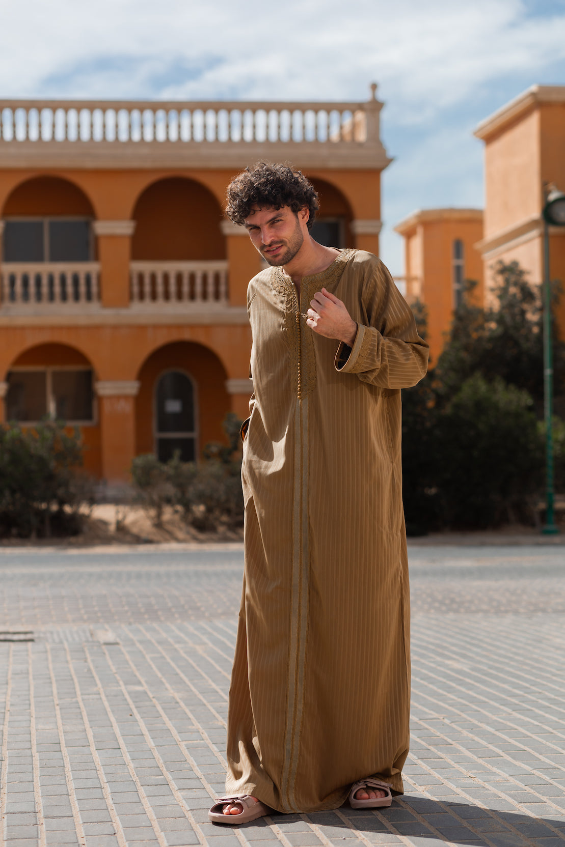 قفطان مراكش الأبيض