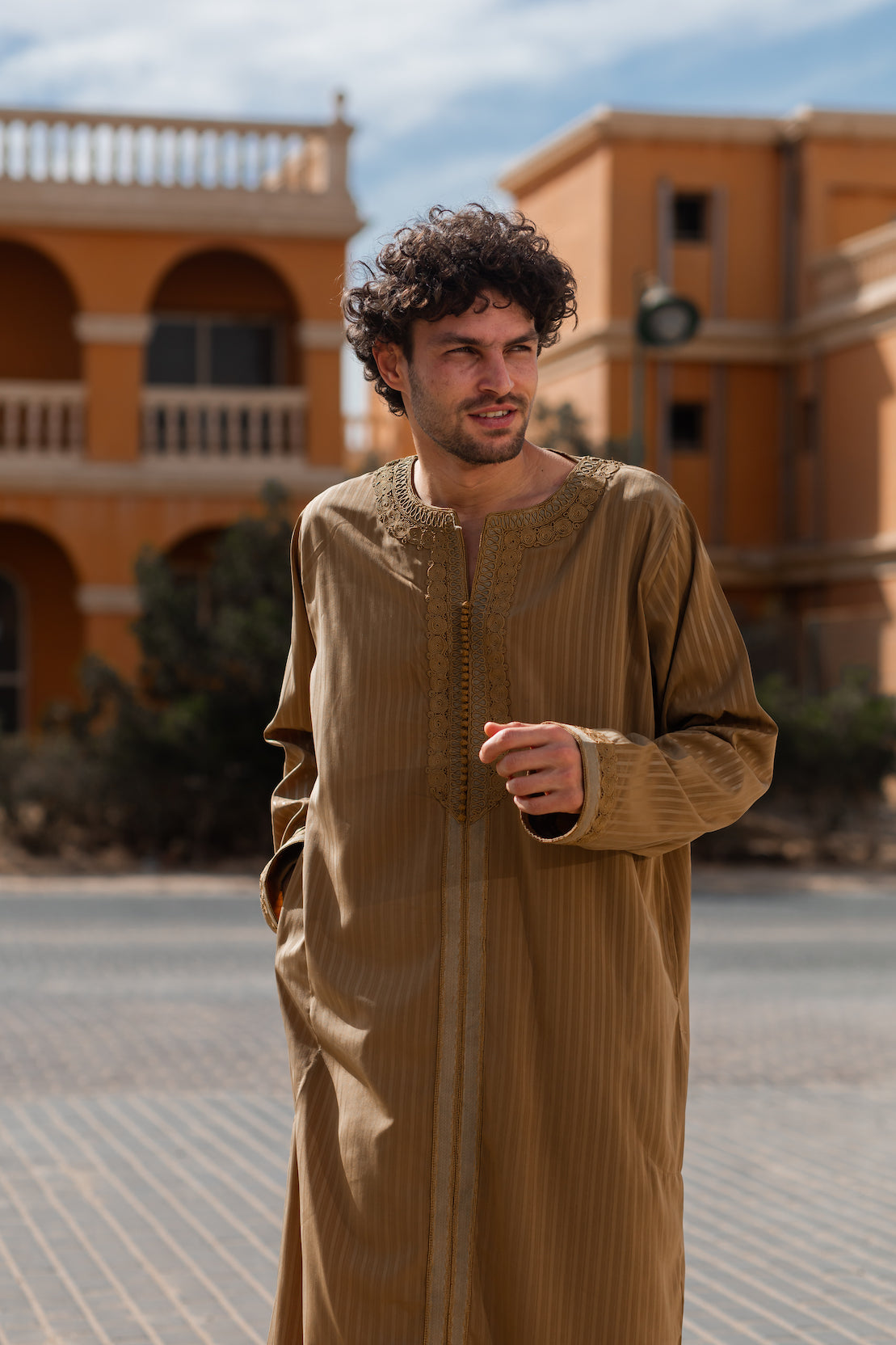 قفطان مراكش الأبيض