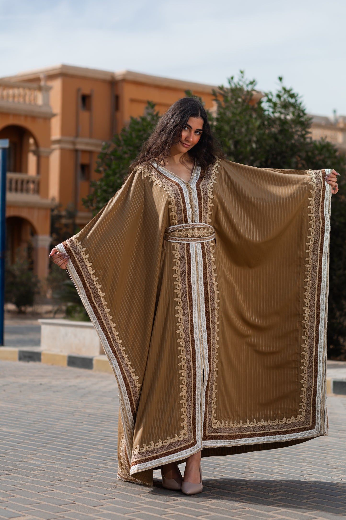 قفطان مراكش الأبيض