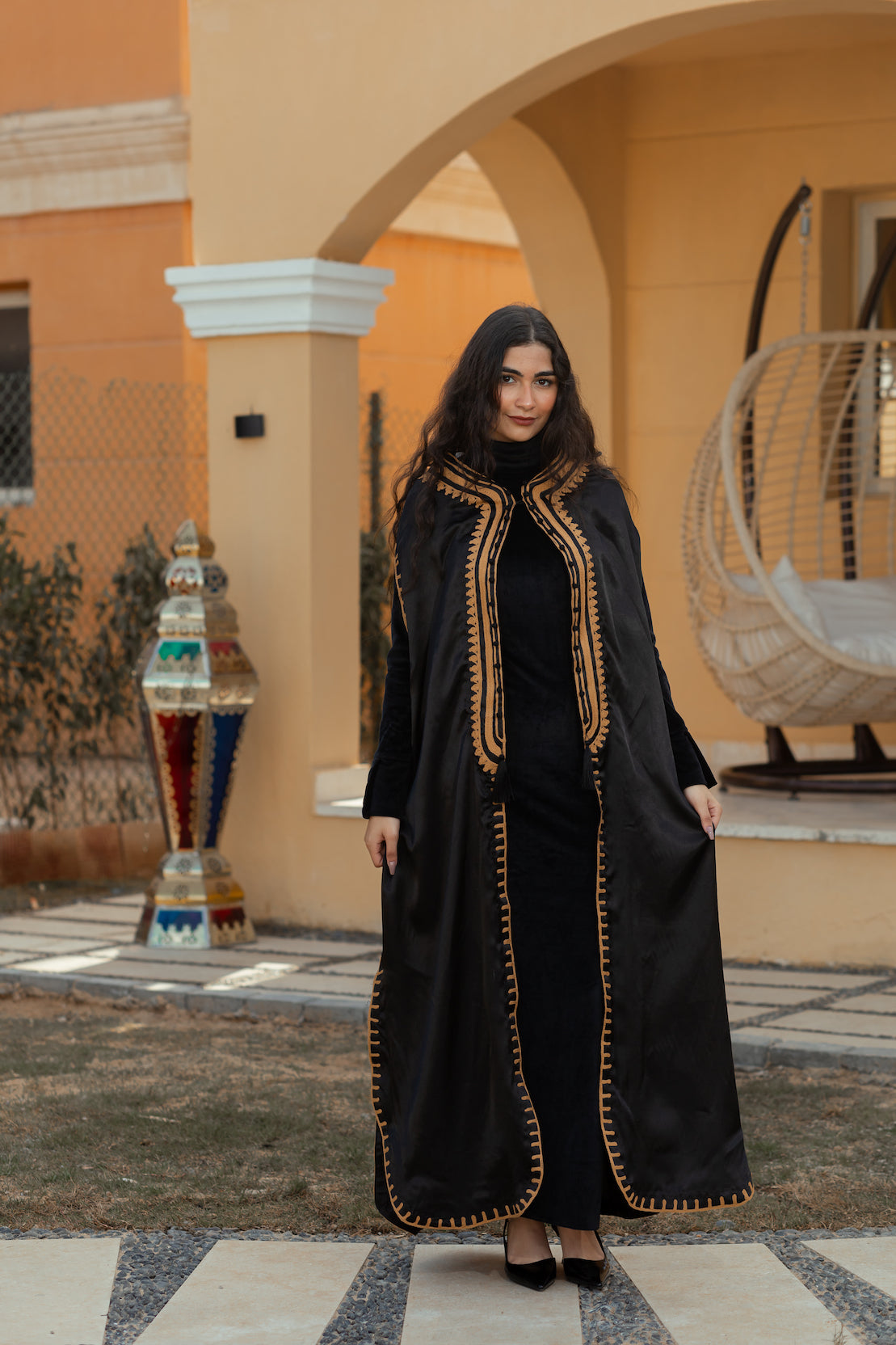Black & Gold Tabarka Cape