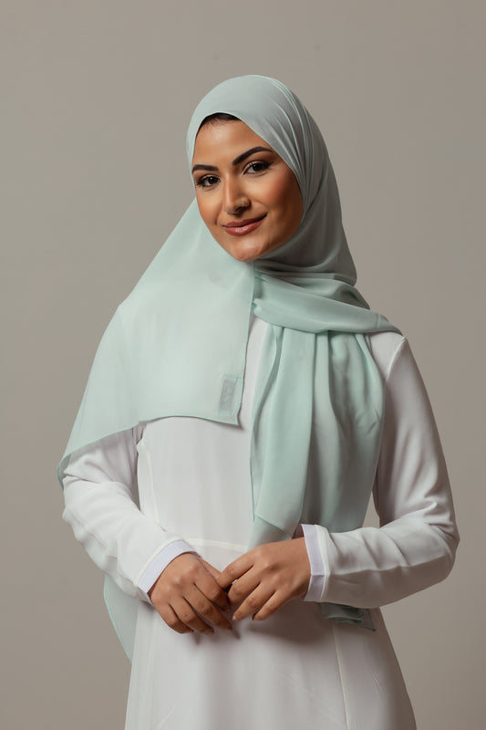 وشاح شيفون أزرق بريطاني