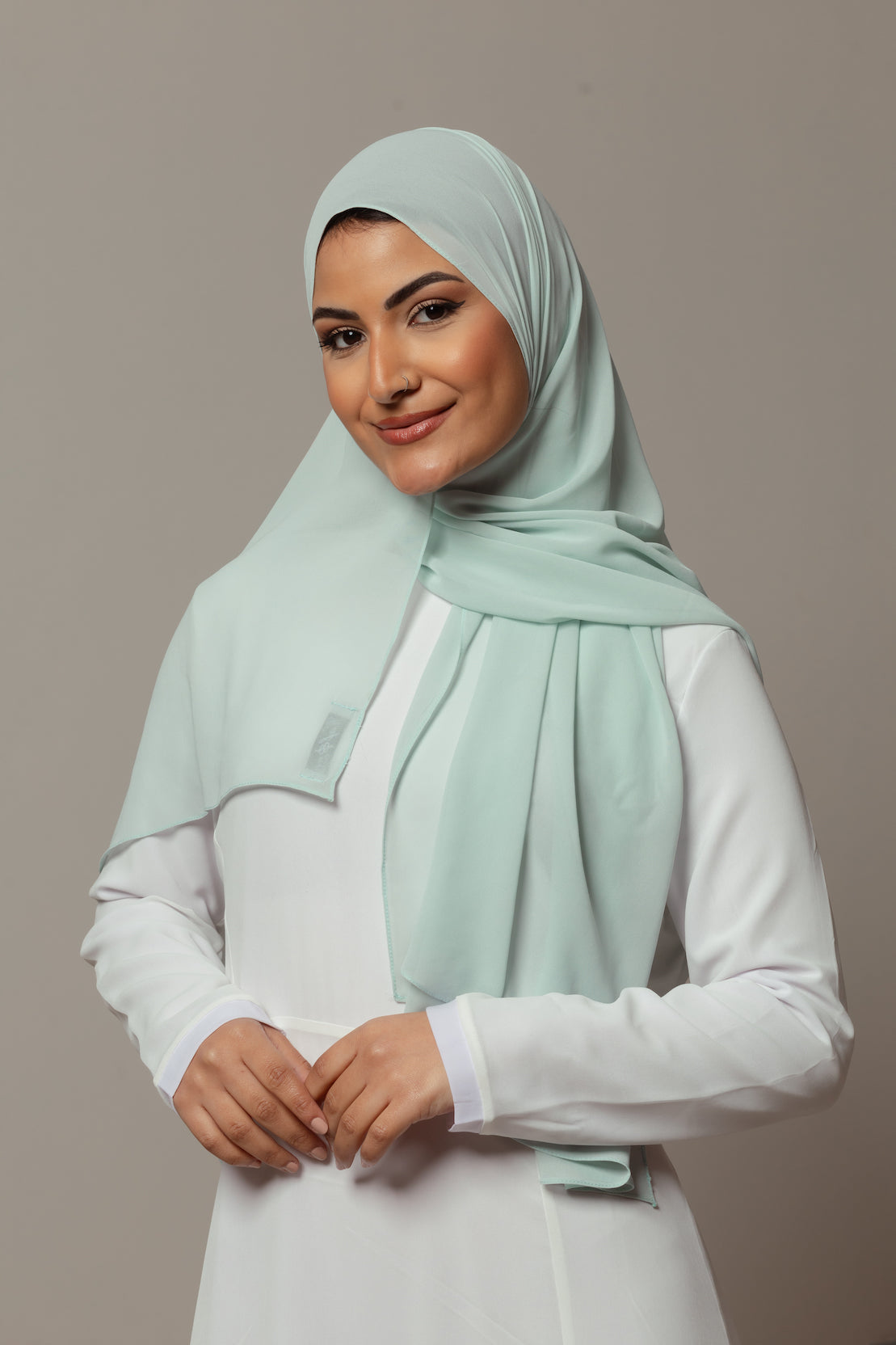 وشاح شيفون أزرق بريطاني