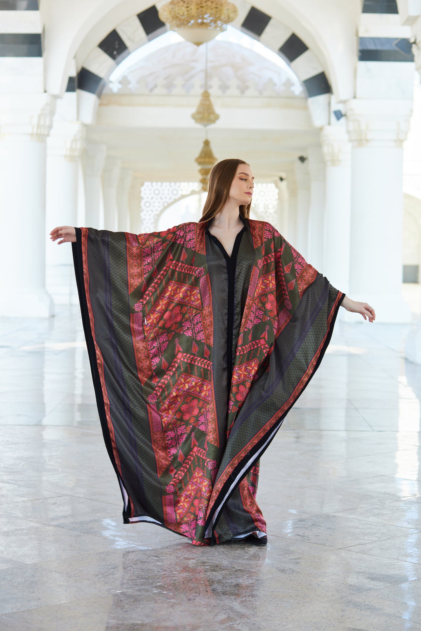 Falastineya Kaftan in Dark Olive