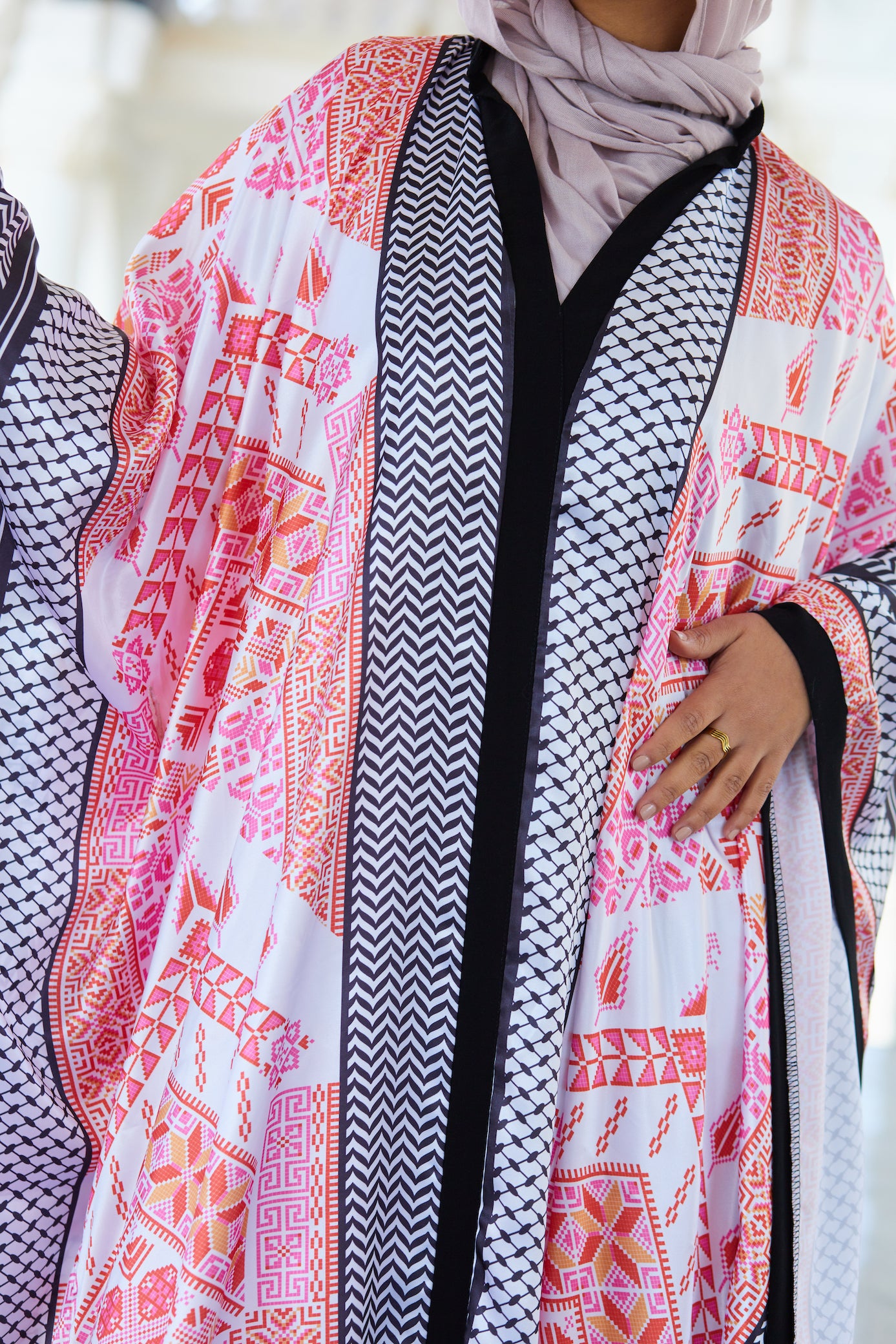 Falastineya Kaftan in Pink