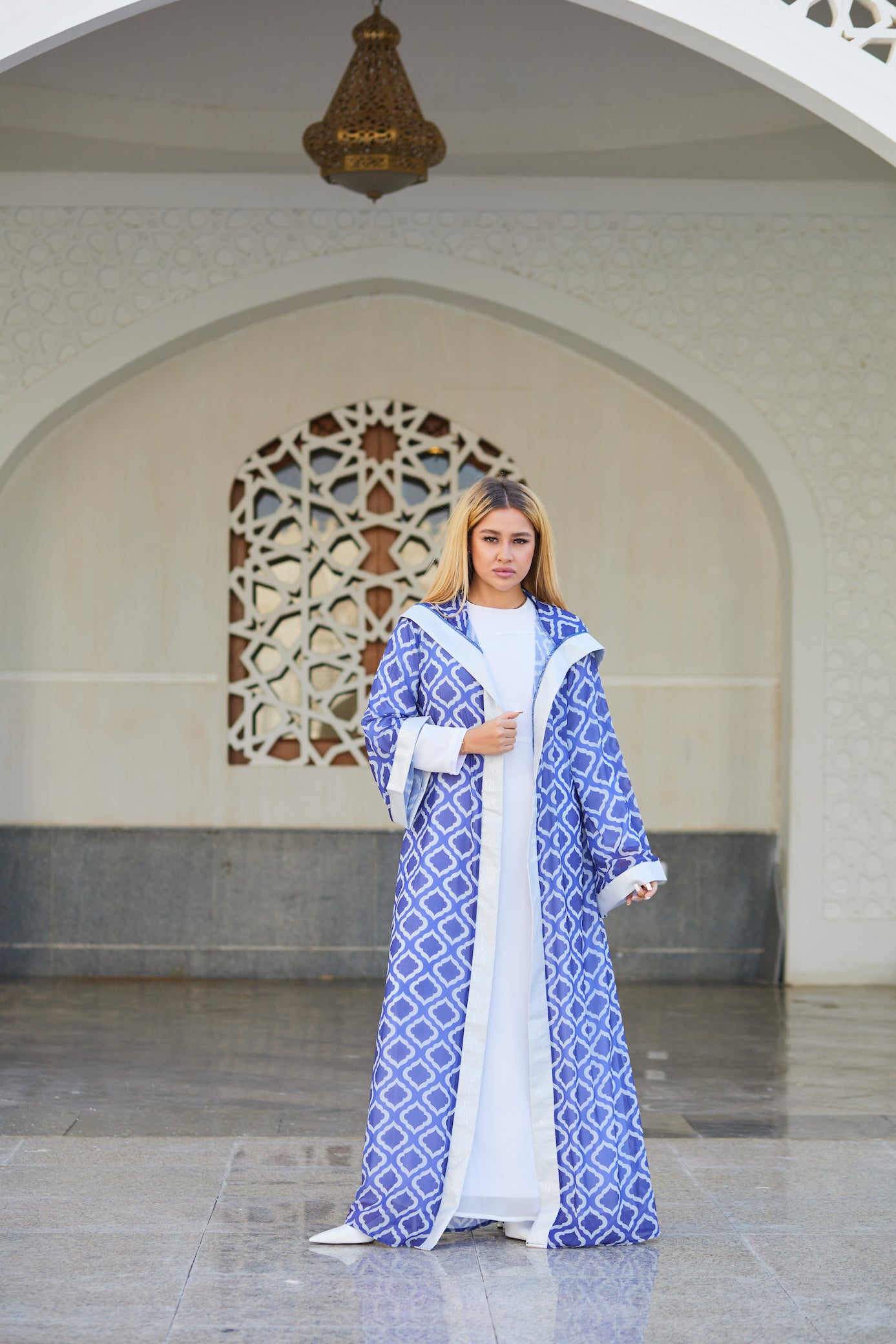 قفطان إسلامي باللون الأزرق
