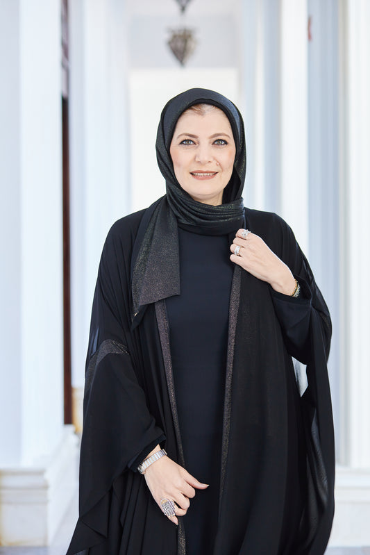 وشاح أسود بلينغ