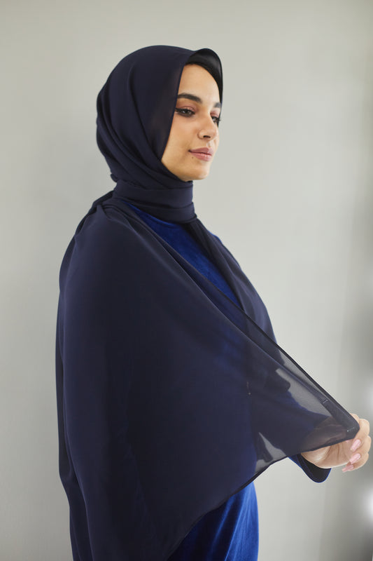 وشاح شيفون أزرق بريطاني