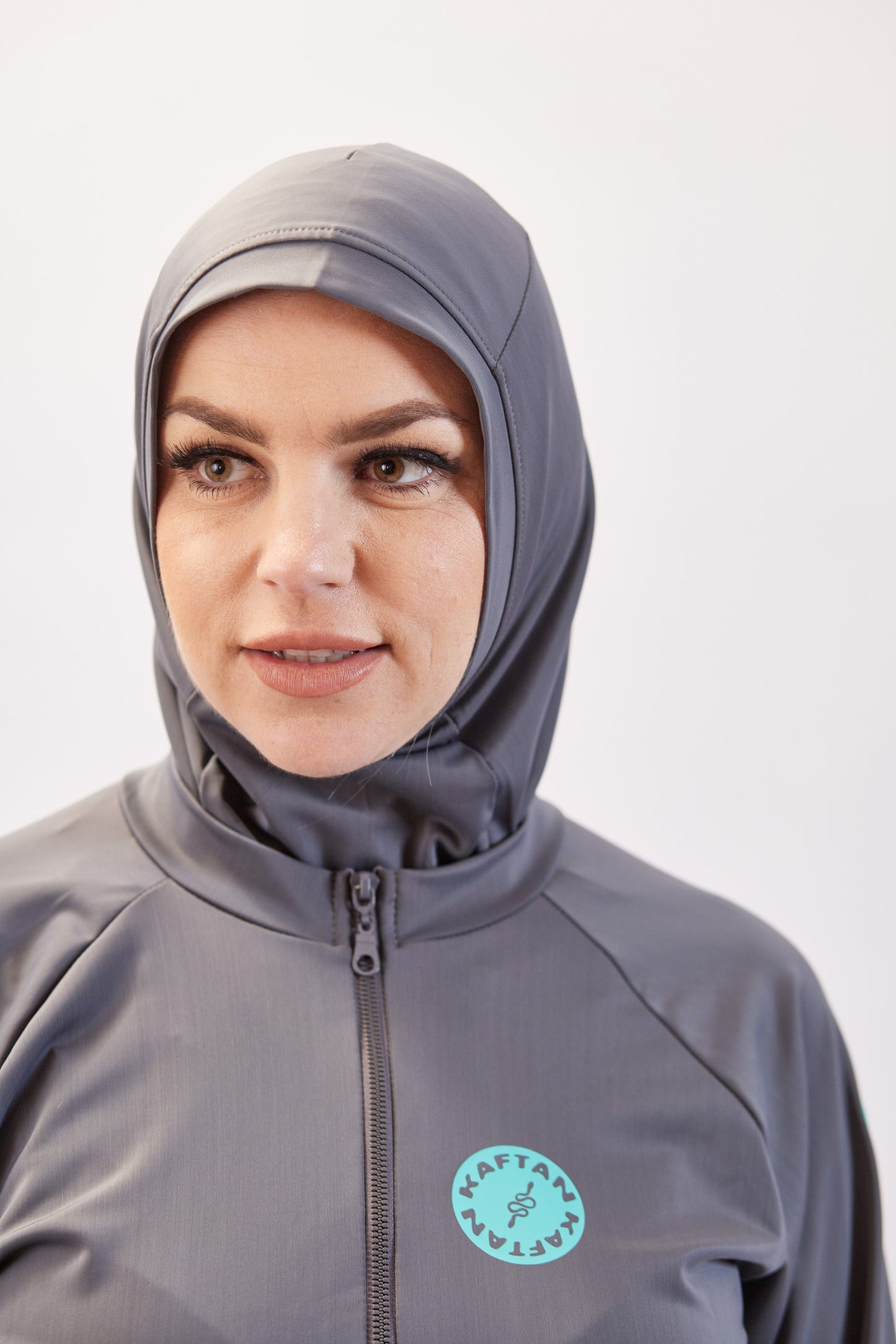 حجاب السباحة الرمادي