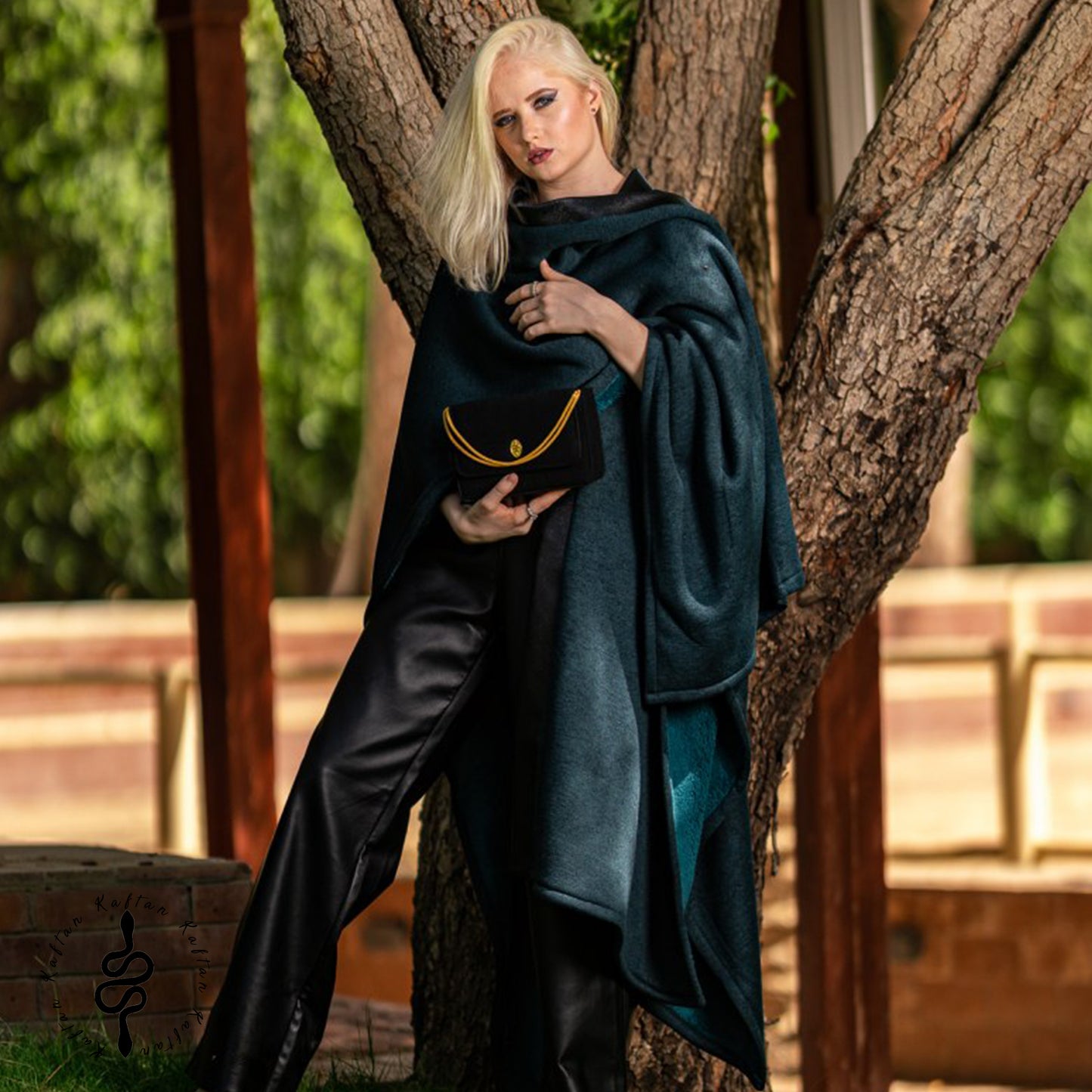 Winter Elegance Cape